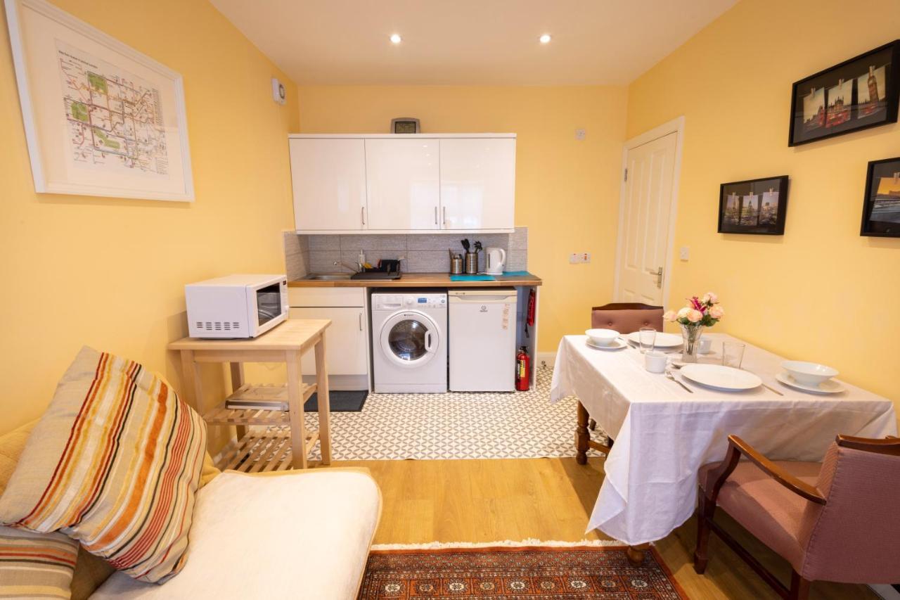 London Vegetarian Smoke & Pet Free En-Suite With Ev Parking إدجوير المظهر الخارجي الصورة