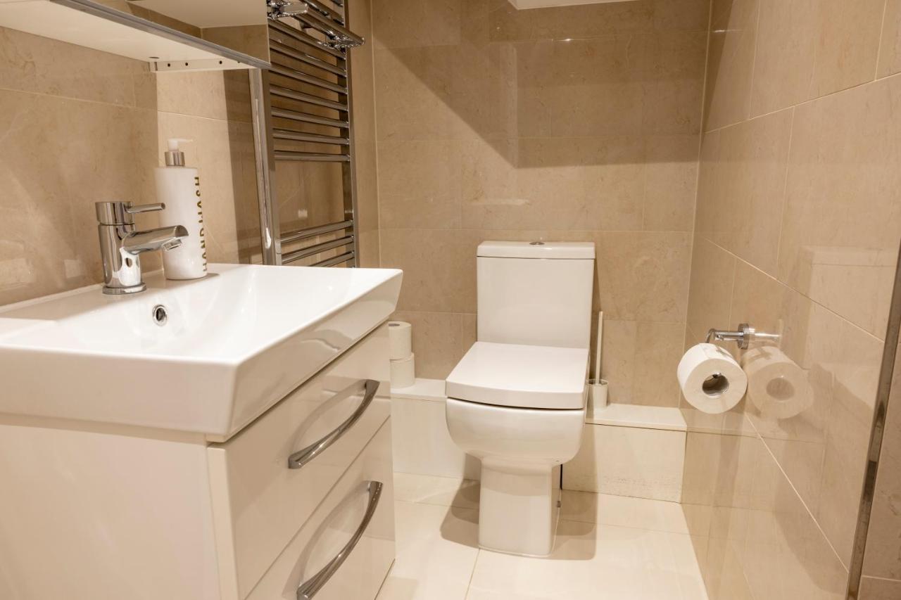 London Vegetarian Smoke & Pet Free En-Suite With Ev Parking إدجوير المظهر الخارجي الصورة