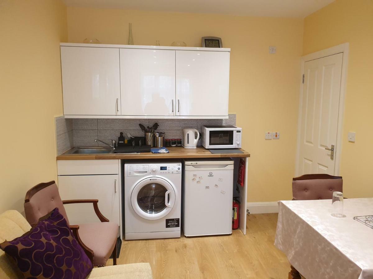 London Vegetarian Smoke & Pet Free En-Suite With Ev Parking إدجوير المظهر الخارجي الصورة
